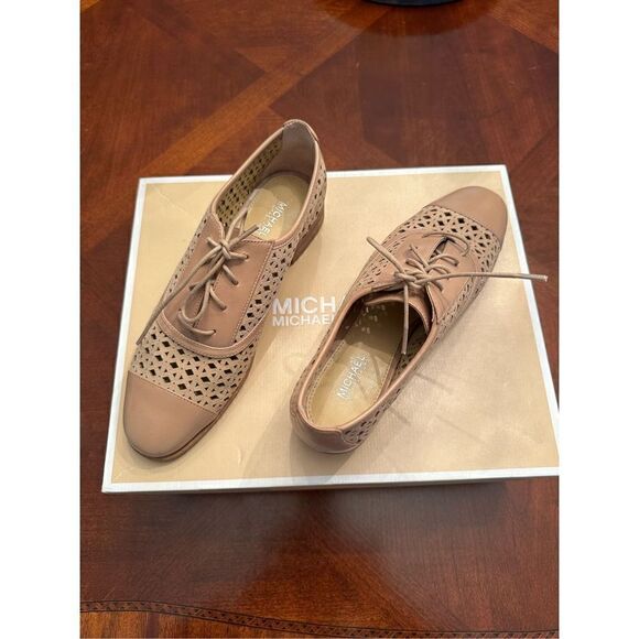 “MICHAEL Kors sunny lace up Vachetta leather  laser cut toe oxfords size 6 - Picture 4 of 7